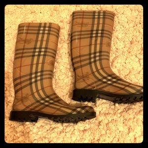 BURBERRY RAIN BOOTS